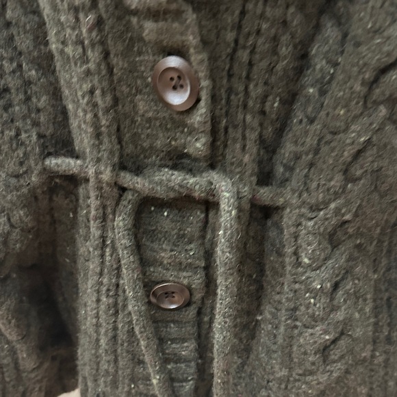 Cambridge Dry Goods 80% Lamb Wool Hooded Sweater - Olive Green Size Medium - Picture 3 of 8